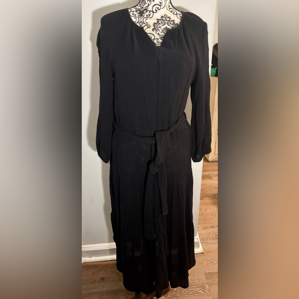 Velvet by Graham & Spencer Black Long Sleeve Dress